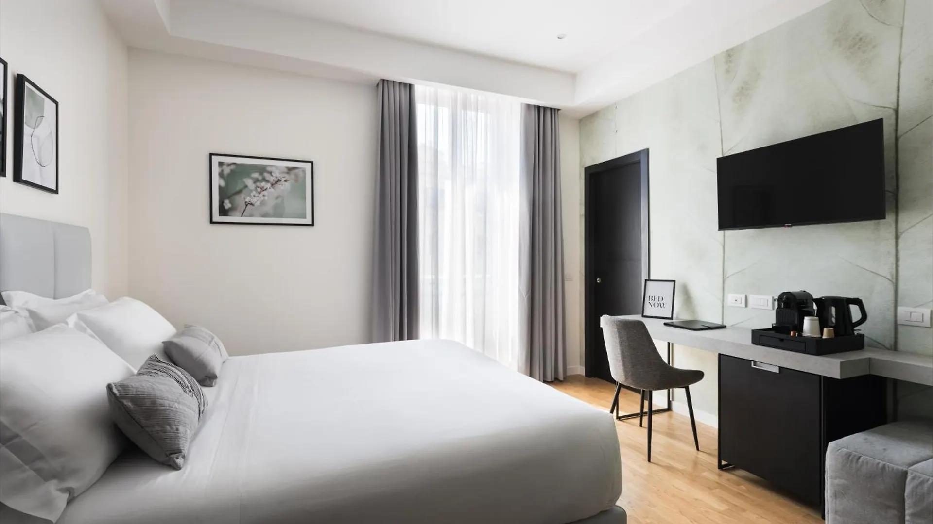 At Forty-One Roma İtalya